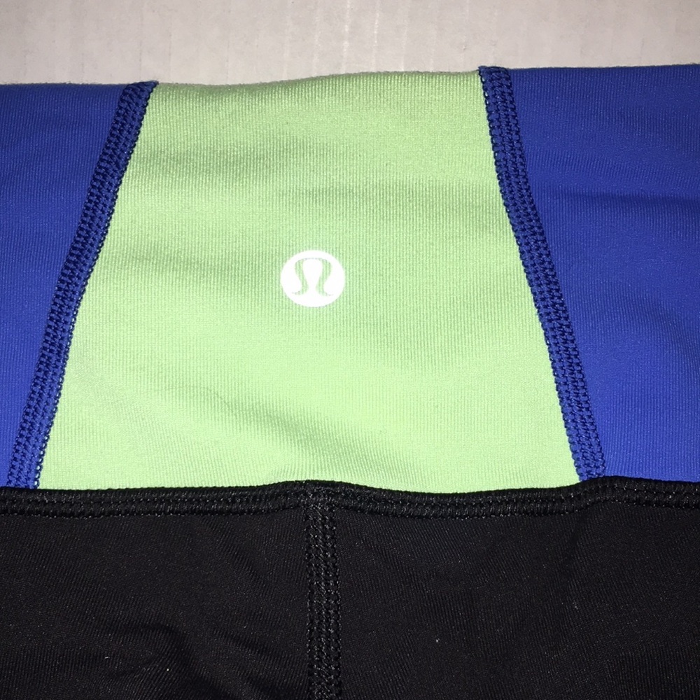 Lululemon Cropped Color lock Leggings - Picture 4 of 4